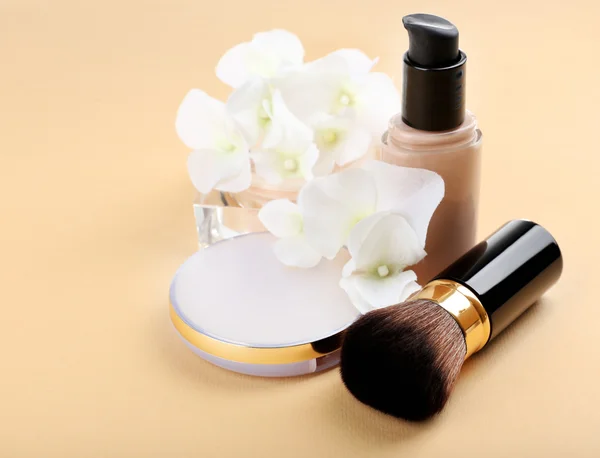 Grundläggande make-up produkter — Stockfoto