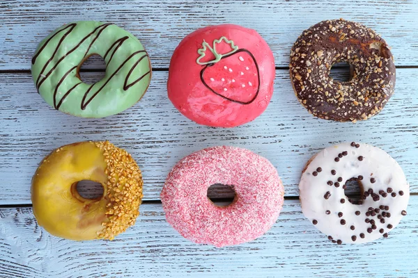 Heerlijke donuts met glaze — Stockfoto