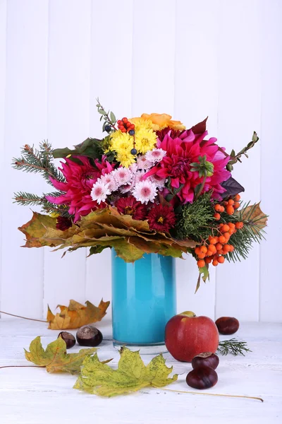 Flower bouquet in blue vase — Stock Photo, Image