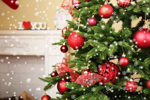 Pomul de Crăciun decorat — Fotografie, imagine de stoc