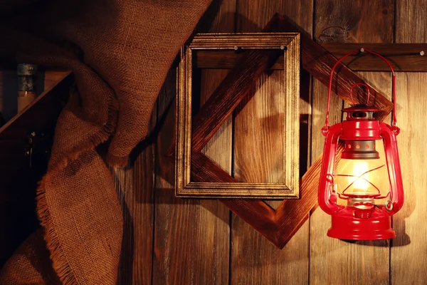 Kancaya asılı fener