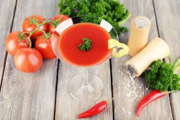 Succo di pomodoro in calice — Foto Stock