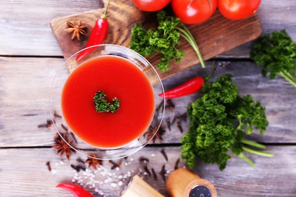 Succo di pomodoro in calice — Foto Stock