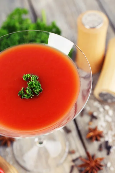 Tomatensaft im Becher — Stockfoto