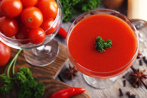 Tomato juice in goblet — Stock Photo, Image