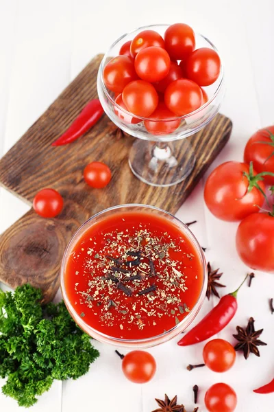 Tomato juice in goblet — Stock Photo, Image