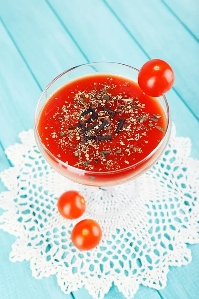 Sucul de roșii în goblet — Fotografie, imagine de stoc