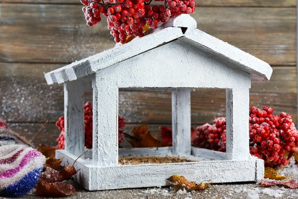 White Handmade birdhouse — Stock Photo, Image