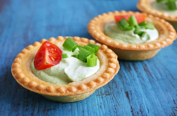 Tartaletas con verduras y verduras — Foto de Stock