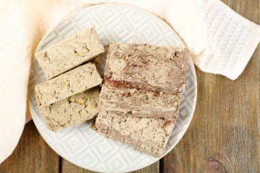 İki tür ayçiçeği helva