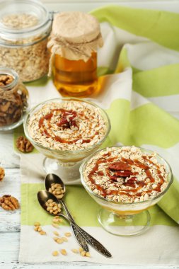 Yulaf gevreği ile lezzetli tatlı