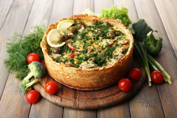 Vegetabiliska paj med broccoli — Stockfoto