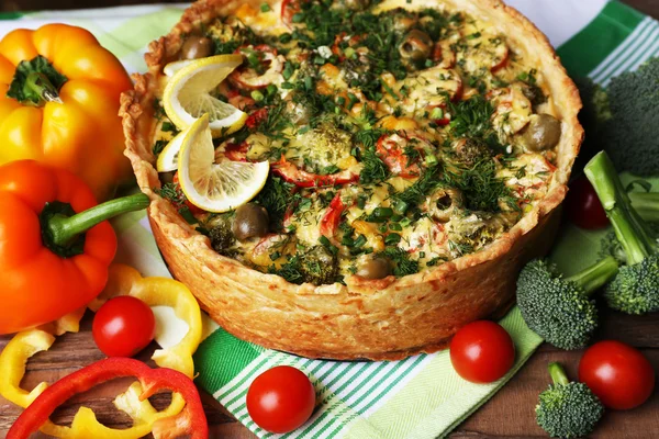 Pastel de verduras con brócoli —  Fotos de Stock