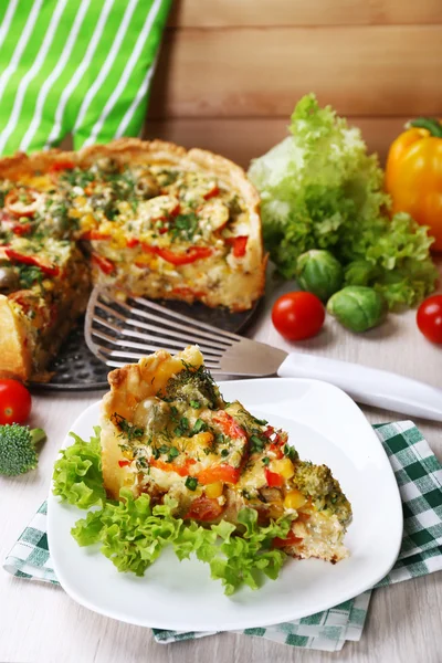 Brokoli ile sebze pie — Stok fotoğraf