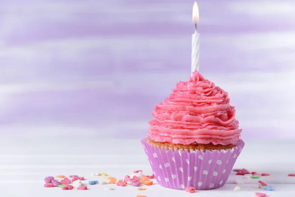 Delizioso cupcake di compleanno — Foto Stock