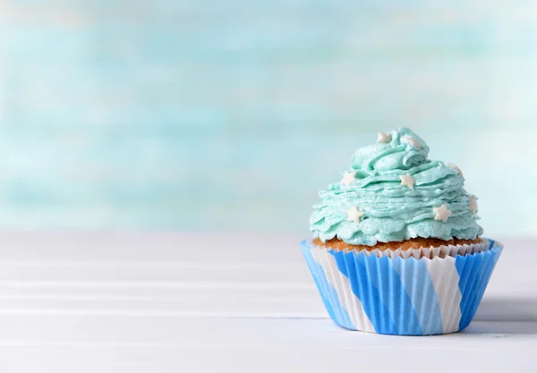 Delicious birthday cupcake — Stock Photo, Image