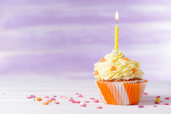 Delizioso cupcake di compleanno — Foto Stock