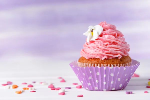 Delizioso cupcake di compleanno — Foto Stock