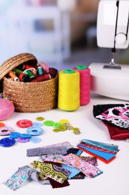 Moda tasarımı, yakın çekim. Dikiş öğeleri