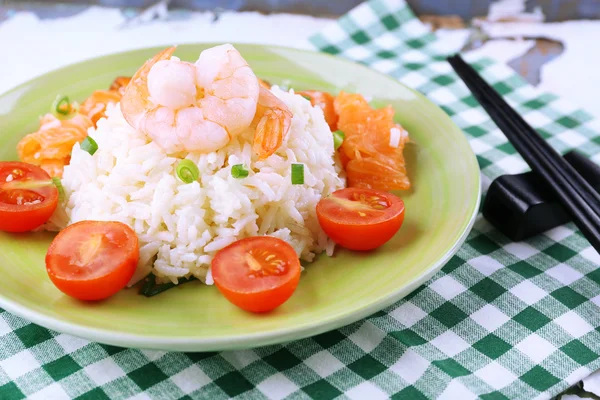 Arroz hervido y gambas — Foto de Stock