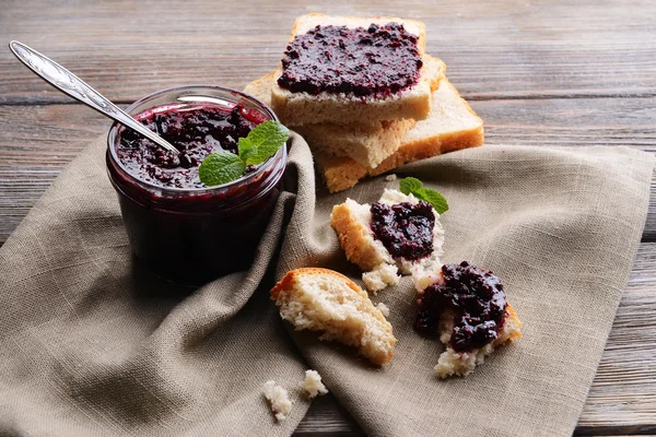 Delicious black currant jam — Stock Photo, Image