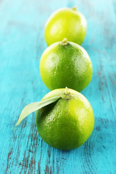 Świeże, soczyste limonki — Zdjęcie stockowe