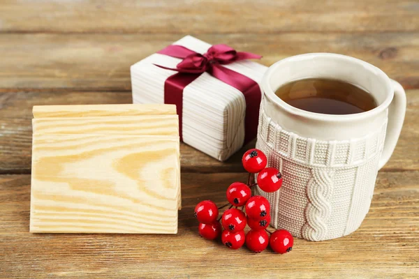 Taza de té en primer plano de la mesa — Foto de Stock