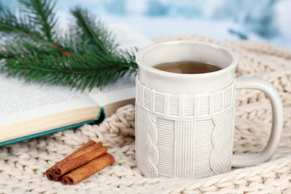 Tazza di tè con libro — Foto Stock