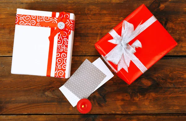 Gift boxes with card — Stock Photo, Image