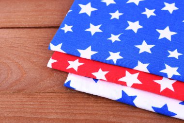 Renkli peçete ahşap tablo