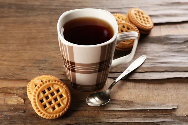 Kopje thee met koekjes — Stockfoto