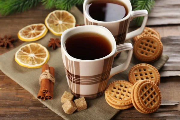 Cup of tea with cookies — Stock Photo, Image