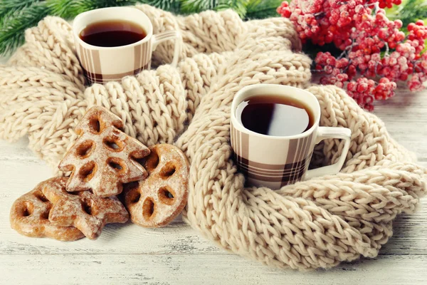 Cups of tea with cookies — Stock Photo, Image