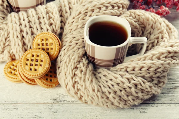 Cups of tea with cookies — Stock Photo, Image