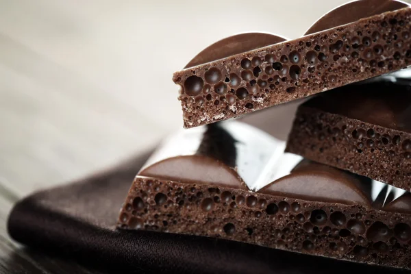 Chutné porézní čokoláda — Stock fotografie