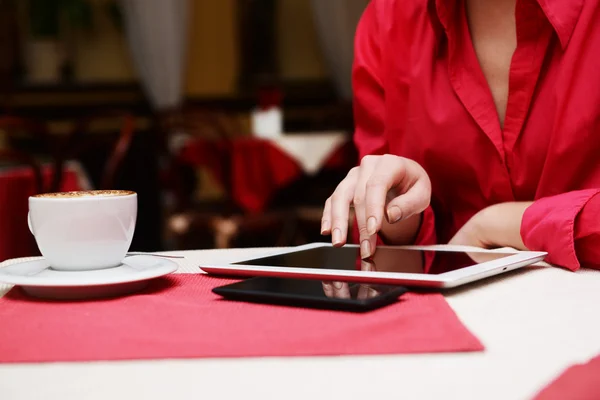 Woman with tablet computer — Stock Photo, Image