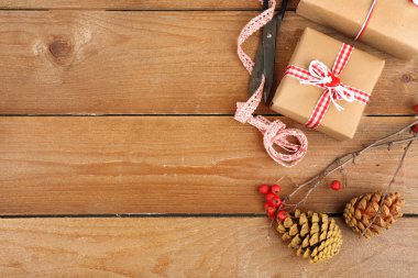 El yapımı hediyeler ile Noel kompozisyon