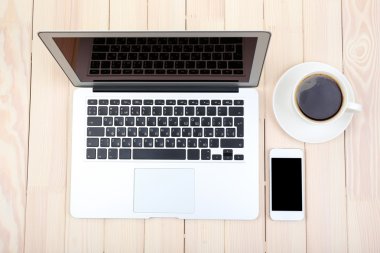 Açık defter ile dijital tablet