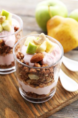 Sağlıklı katmanlı tatlı