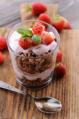 Sağlıklı katmanlı tatlı