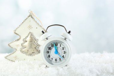 Noel süslemeleri ile saat