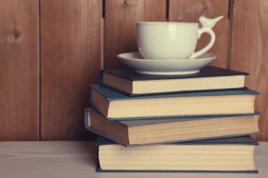 Yığın kitap Kupası ile