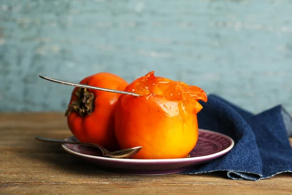 Ripe sweet persimmons — Stock Photo, Image