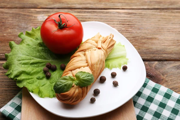 Geräucherter Flechtkäse — Stockfoto