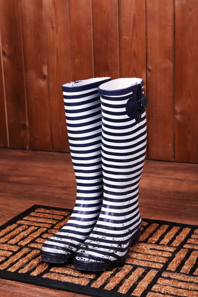 Dirty wellington boots — Stock Photo, Image