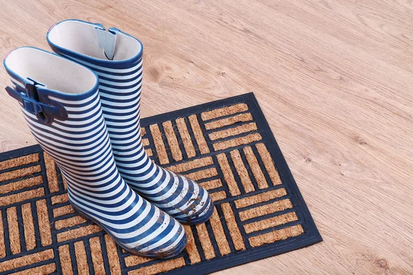 Dirty wellington boots — Stock Photo, Image