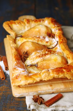 ev yapımı armut pasta