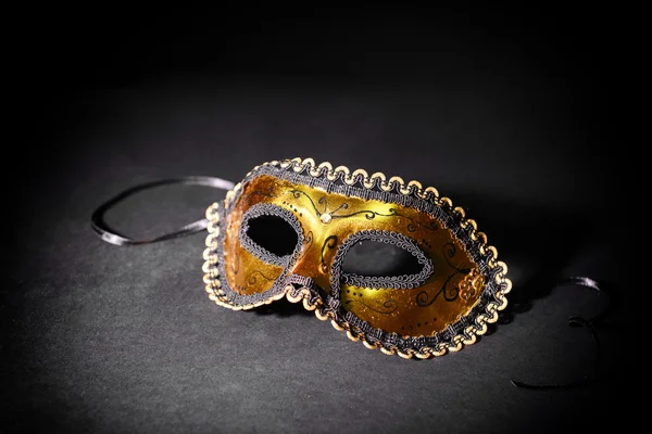Красиві карнавальні маски — стокове фото