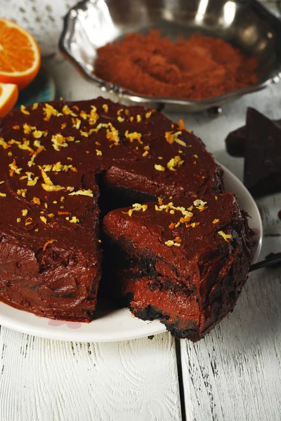 Pastel de chocolate con crema de chocolate — Foto de Stock