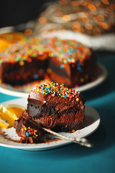 Gâteau au chocolat avec poudre sucrée — Photo